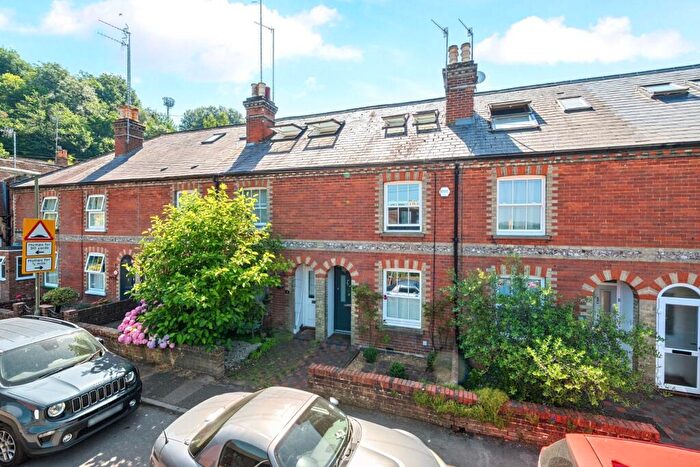 3 Bedroom Terraced House For Sale In Latimer Road, Godalming, Surrey, GU7
