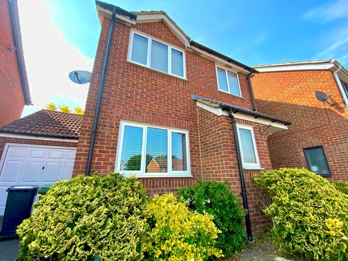 3 Bedroom Property To Rent In Barncroft Close, Weavering, Maidstone, ME14