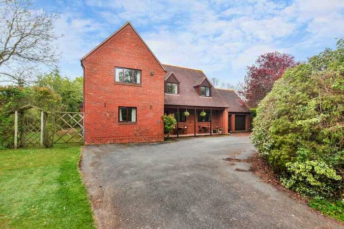4 Bedroom Detached House For Sale In Longdon, Tewkesbury, GL20