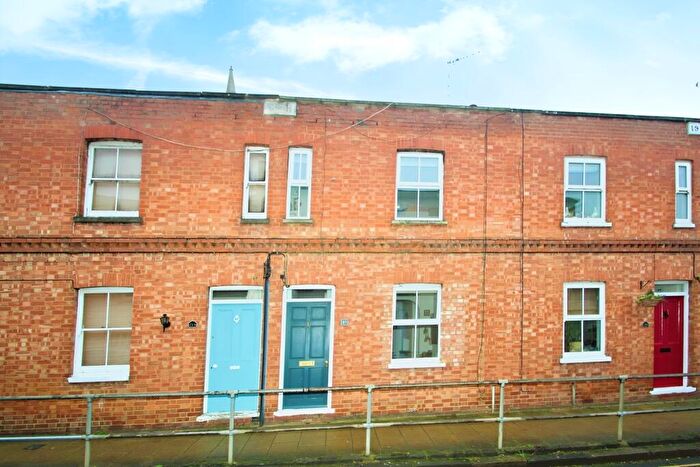 2 Bedroom Terraced House To Rent In Well Street, Buckingham, MK18