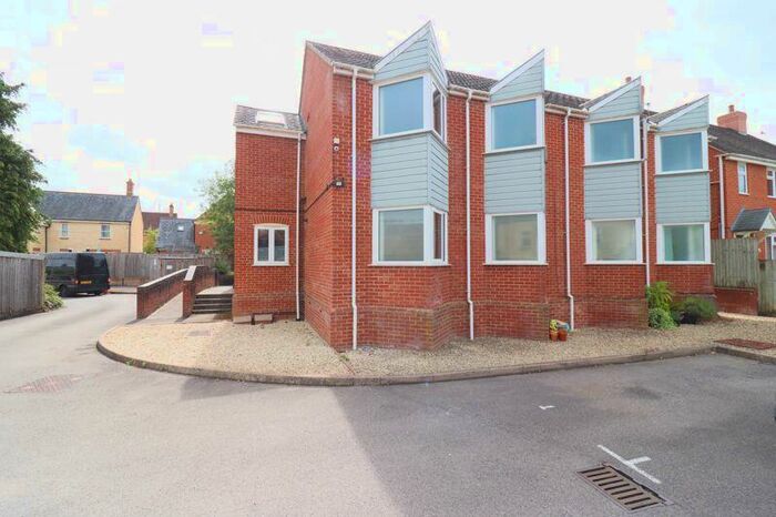 2 Bedroom Flat To Rent In Dudbridge Road, Stroud, GL5