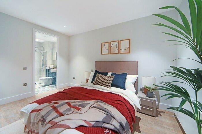 3 Bedroom Flat To Rent In Uncle Wembley, HA9