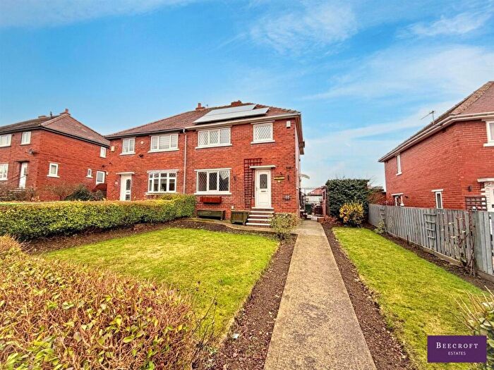 3 Bedroom Semi-Detached House For Sale In Wainwright Avenue, Wombwell, Barnsley, S73