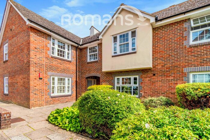 2 Bedroom Flat To Rent In Cross Street, SO23