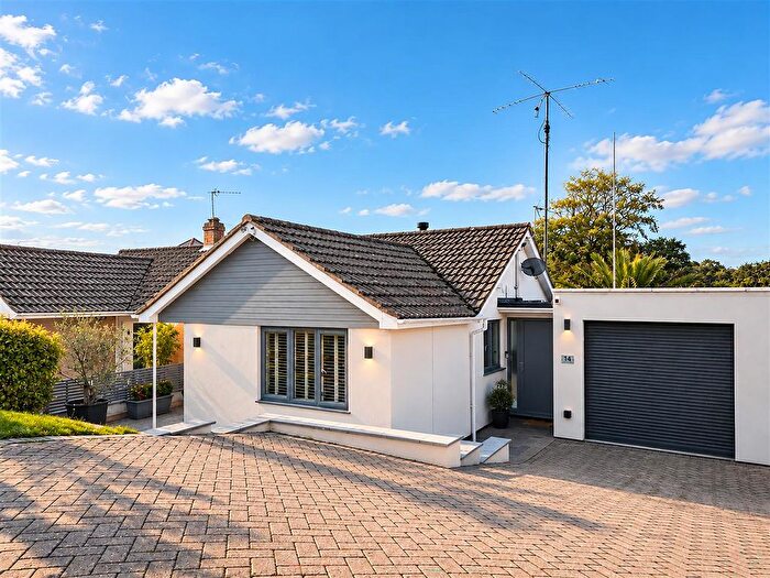 2 Bedroom Bungalow For Sale In Park View Rise, Nonington, Nonington, CT15