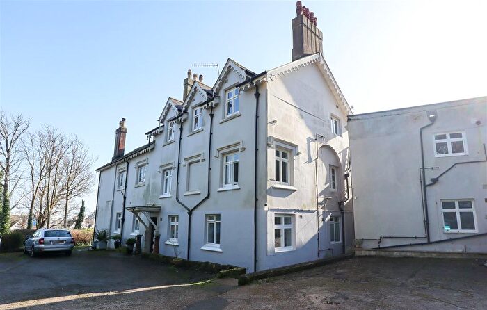 2 Bedroom Flat For Sale In Quarry Hill, St. Leonards-On-Sea, TN38