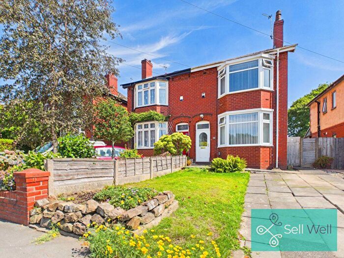 3 Bedroom Semi Detached House For Sale In Hilton Lane, Worsley, Manchester, M28
