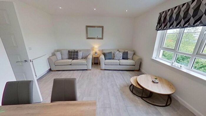 2 Bedroom Flat To Rent In Durie Loan, Edinburgh, EH17