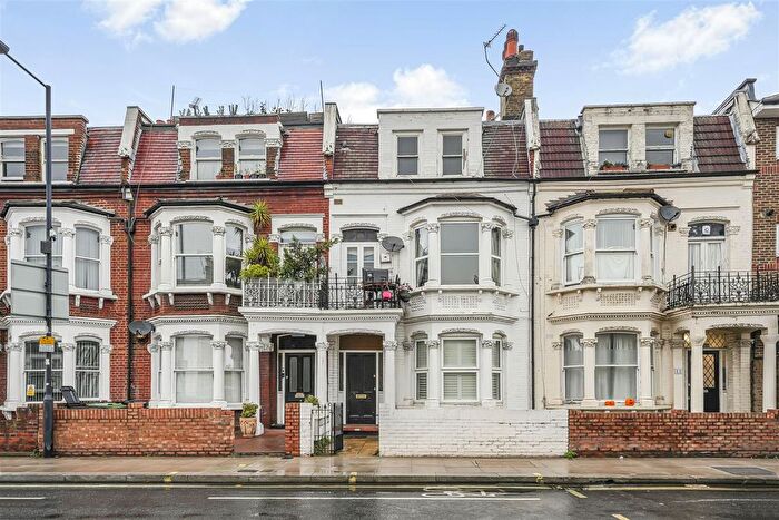 2 Bedroom Flat For Sale In Dawes Road, Fulham, SW6