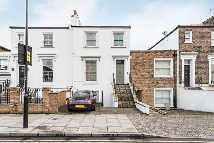 2 Bedroom Flat To Rent In Southgate Road, London, N1