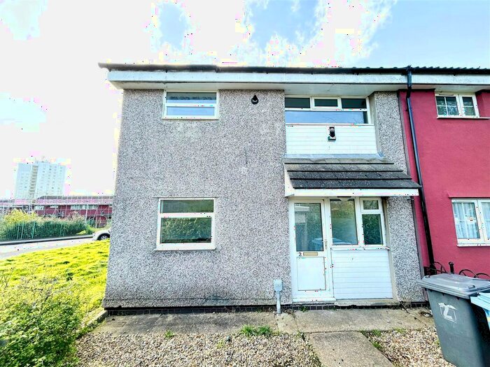 3 Bedroom End Of Terrace House To Rent In Enstone Garth, Bransholme, Hull, HU7