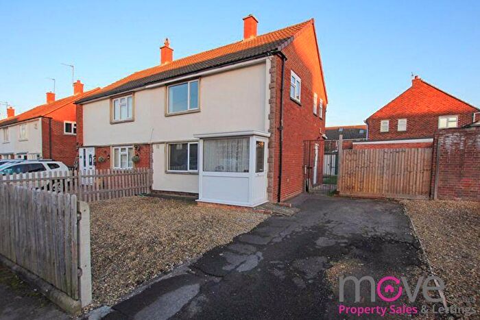 3 Bedroom Semi-Detached House To Rent In Laxton Road, Cheltenham, GL51