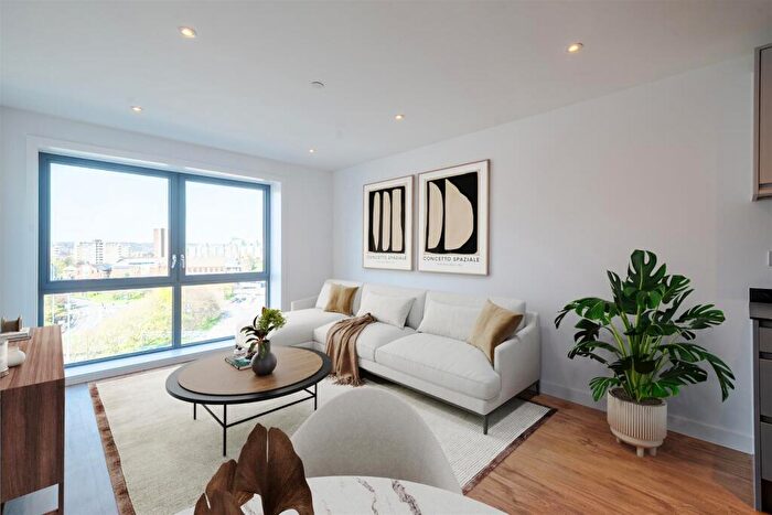 1 Bedroom Apartment To Rent In Phoenix, Saxton Lane, Leeds, LS9