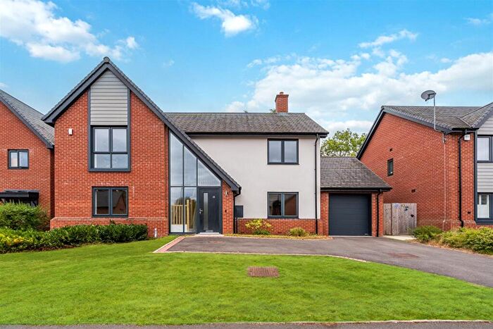 3 Bedroom Detached House To Rent In Kingswood Green, Lapworth, Solihull, B94