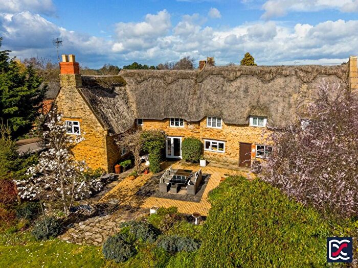 4 Bedroom Character Property For Sale In Chequer House, Stocks Hill, Moulton, NN3