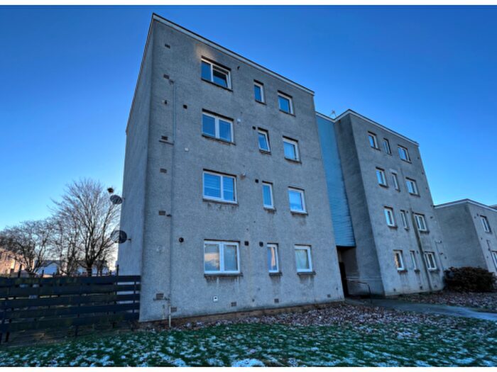 2 Bedroom Flat To Rent In Craigie Drive, Dundee, DD4