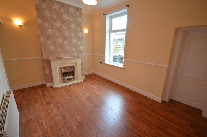 2 Bedroom Property To Rent In Knowles Street, Rishton, BB1