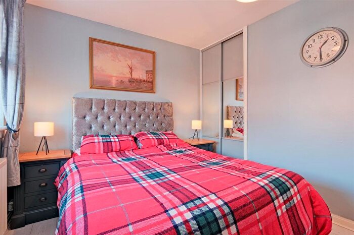 2 Bedroom Semi-Detached House For Sale In Boden Quadrant, Motherwell, ML1