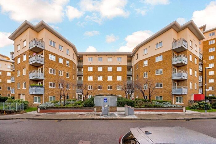 1 Bedroom Flat For Sale In John Bell Tower West, Pancras Way, Bow, London, E3