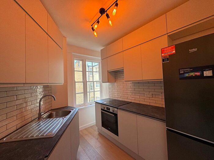 2 Bedroom Flat To Rent In Tite Street, London, SW3