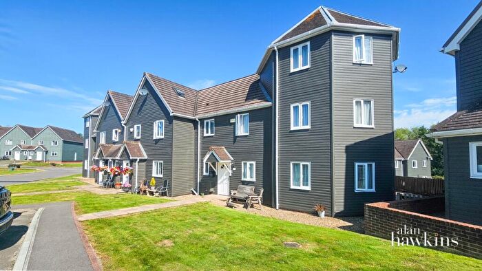 4 Bedroom End Of Terrace House To Rent In Wiltshire Crescent, The Wiltshire Leisure Village, SN4