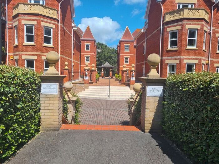 2 Bedroom Flat To Rent In Knyveton Road, Bournemouth, BH1