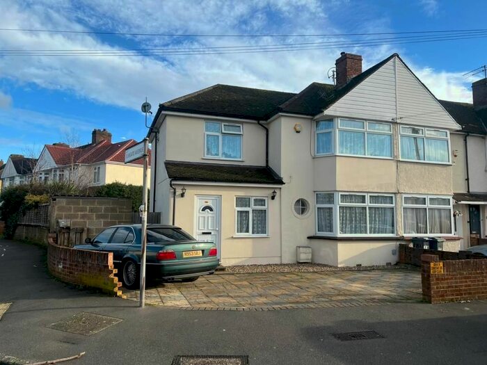 3 Bedroom Terraced House To Rent In Feltham, Surrey, TW13