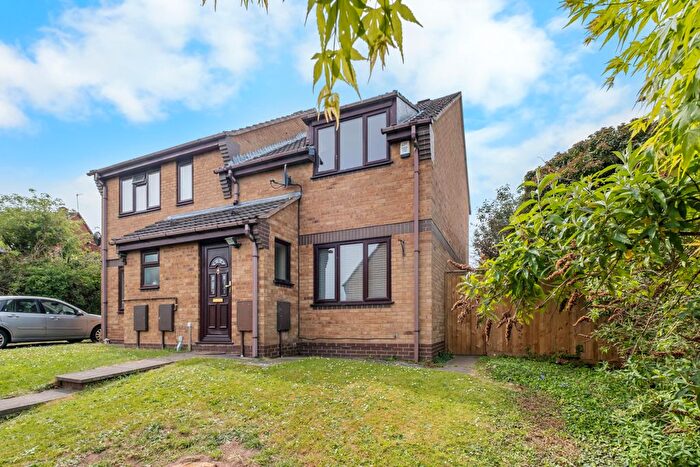 2 Bedroom Semi Detached House For Sale In Kerry Hill, Bromsgrove, B60