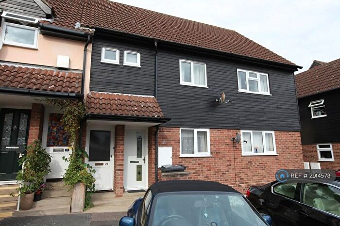 2 Bedroom Flat To Rent In Kenworthy Road, Braintree, CM7