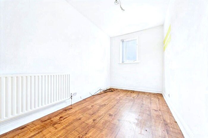 3 Bedroom Semi-Detached House For Sale In Westfield Road, Barton-Upon-Humber, DN18