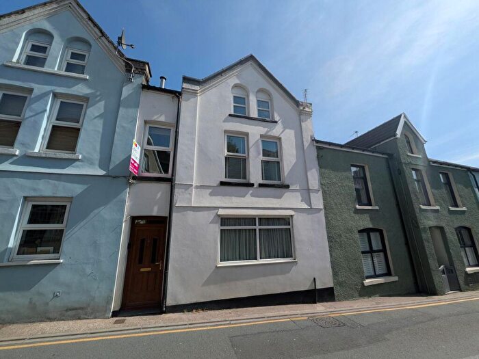 3 Bedroom Terraced House For Sale In High Street, Llantrisant, Pontyclun, CF72