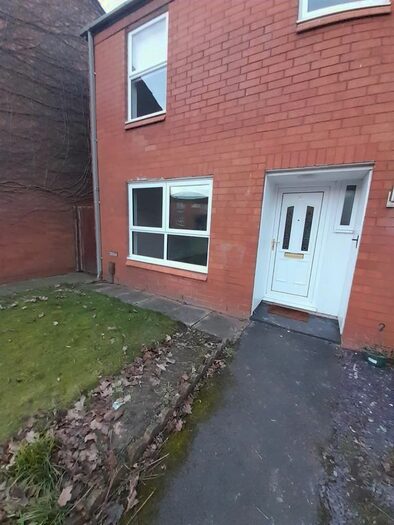 3 Bedroom Semi-Detached House To Rent In Reaper Close, Great Sankey, Warrington, WA5