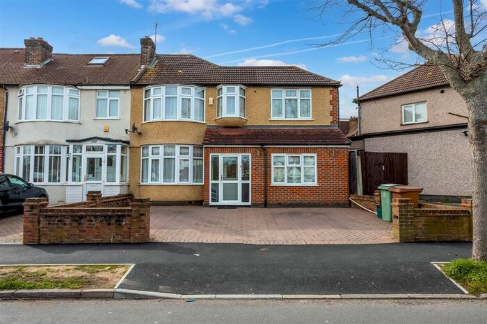 4 Bedroom Semi-Detached House To Rent In Matlock Crescent, North Cheam, Sutton, SM3