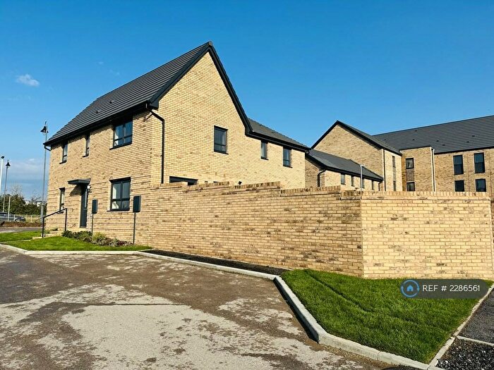 3 Bedroom Semi-Detached House To Rent In Wichel Fields, Swindon, SN1