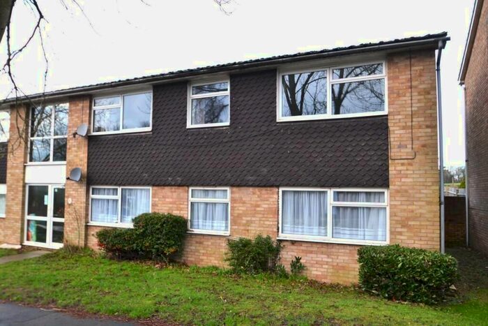 2 Bedroom Flat For Sale In Founceley Avenue, Dane End, Ware, SG12