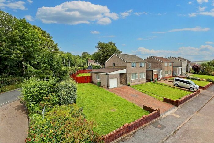 3 Bedroom Detached House For Sale In Awelfryn, Penycoedcae, Pontypridd, CF37