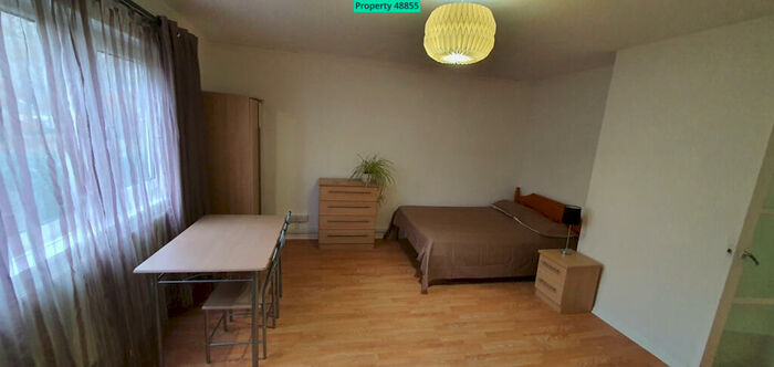 Studio To Rent In Ida Street, London, E14