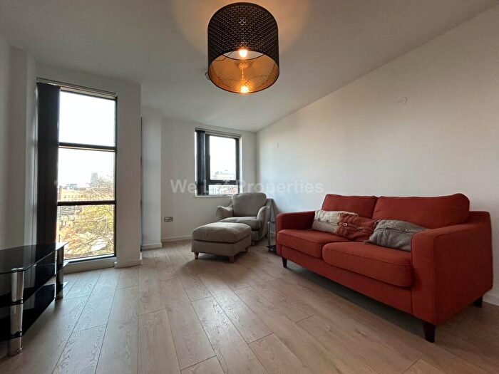 2 Bedroom Apartment To Rent In City Gate, Castlefield, M15