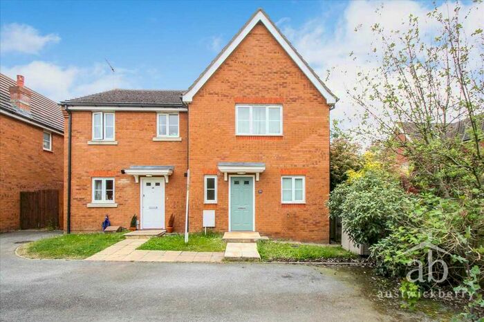 3 Bedroom Semi-Detached House To Rent In Jennings Drift, Kesgrave, Ipswich, IP5