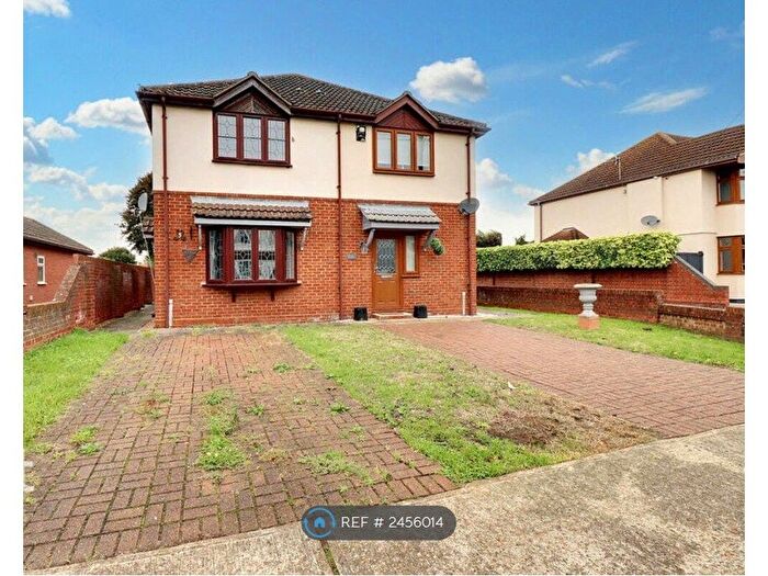 1 Bedroom End Of Terrace House To Rent In Lake Avenue, Rainham, RM13