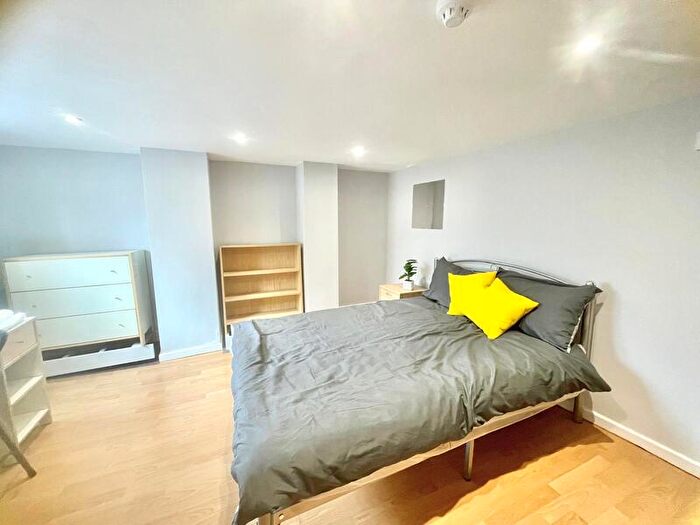 5 Bedroom Terraced House To Rent In Lucas Street, Woodhouse, Leeds, LS6