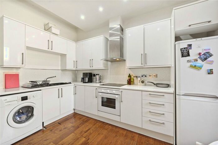 2 Bedroom Flat To Rent In Amhurst Road, London, E8