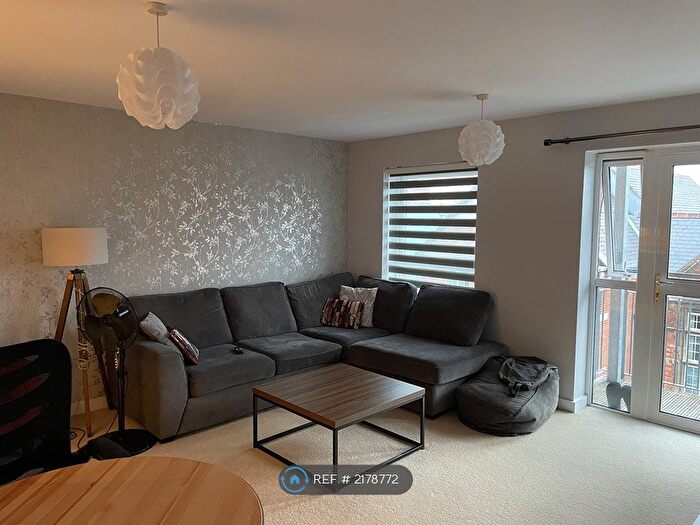 2 Bedroom Flat To Rent In Stimpson Avenue, Northampton, NN1