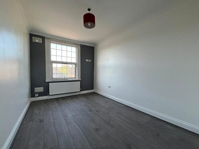 1 Bedroom Flat To Rent In Northwold Road, Second Floor Flat, London, E5
