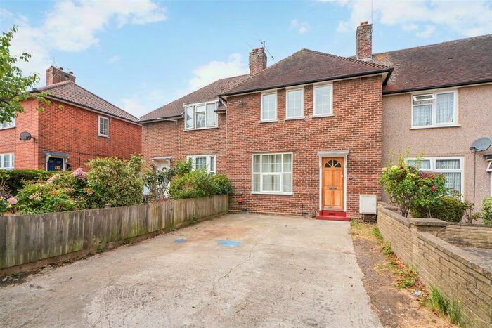 3 Bedroom Terraced House To Rent In Greatdown Road, London, W7