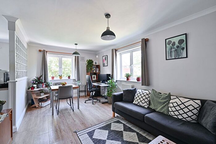 2 Bedroom Flat For Sale In Leigham Court Road, Streatham Hill, London, SW16