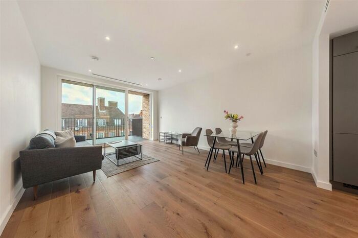 2 Bedroom Apartment To Rent In Fisherton Street, London, NW8