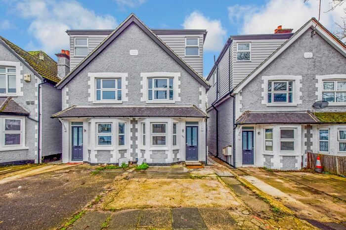 5 Bedroom Semi-Detached House To Rent In London Road, Crawley RH10