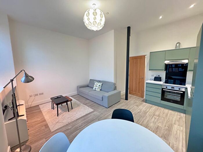 2 Bedroom Flat To Rent In Crocus Street, Nottingham, NG2