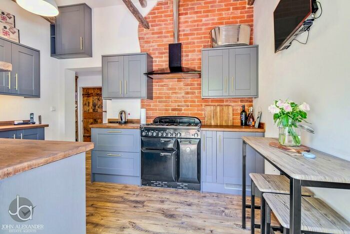 2 Bedroom Cottage For Sale In Arbour Lane, Wickham Bishops, CM8